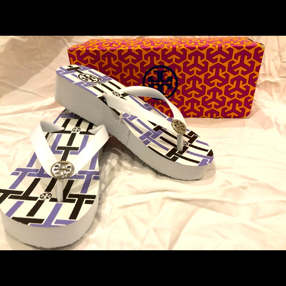 BNIB Tory Burch White Wedge Flip Flop Size 6